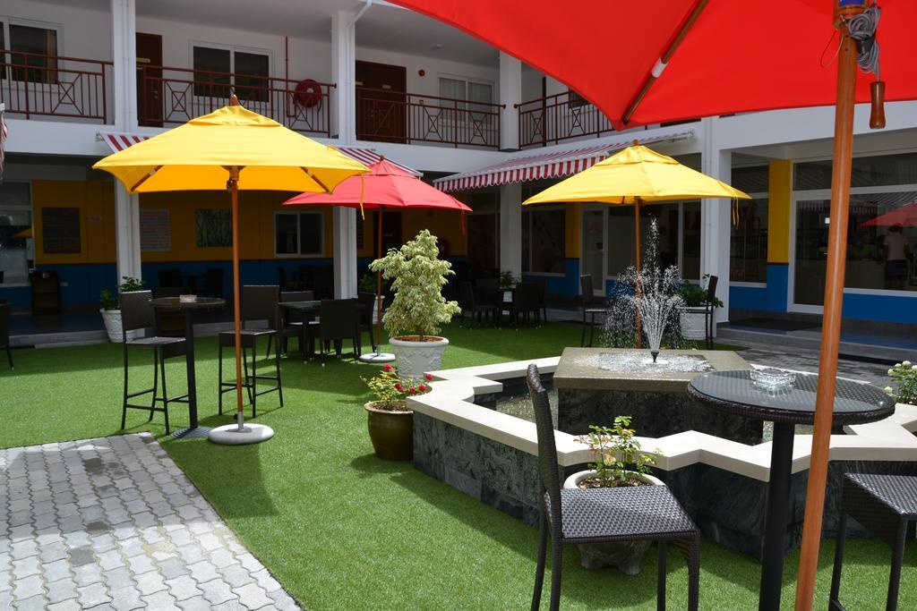 The Old School Self-Catering Apartment Praslin Екстериор снимка